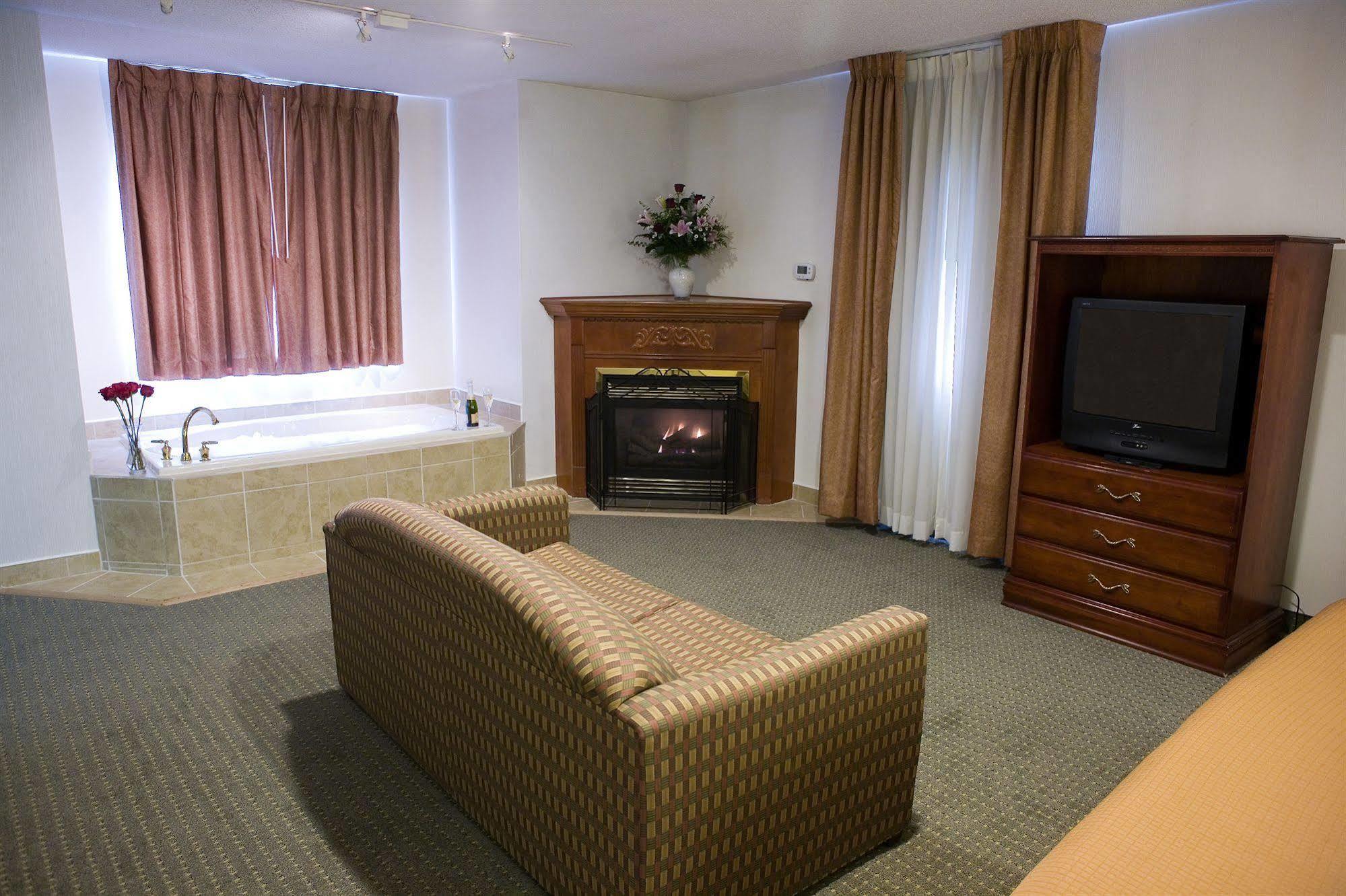 Host Inn An All Suites Hotel Wilkes-Barre Buitenkant foto