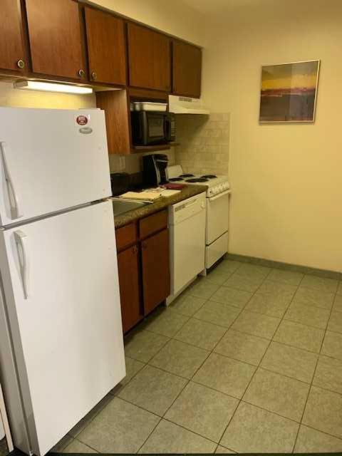 Host Inn An All Suites Hotel Wilkes-Barre Buitenkant foto