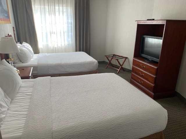 Host Inn An All Suites Hotel Wilkes-Barre Buitenkant foto